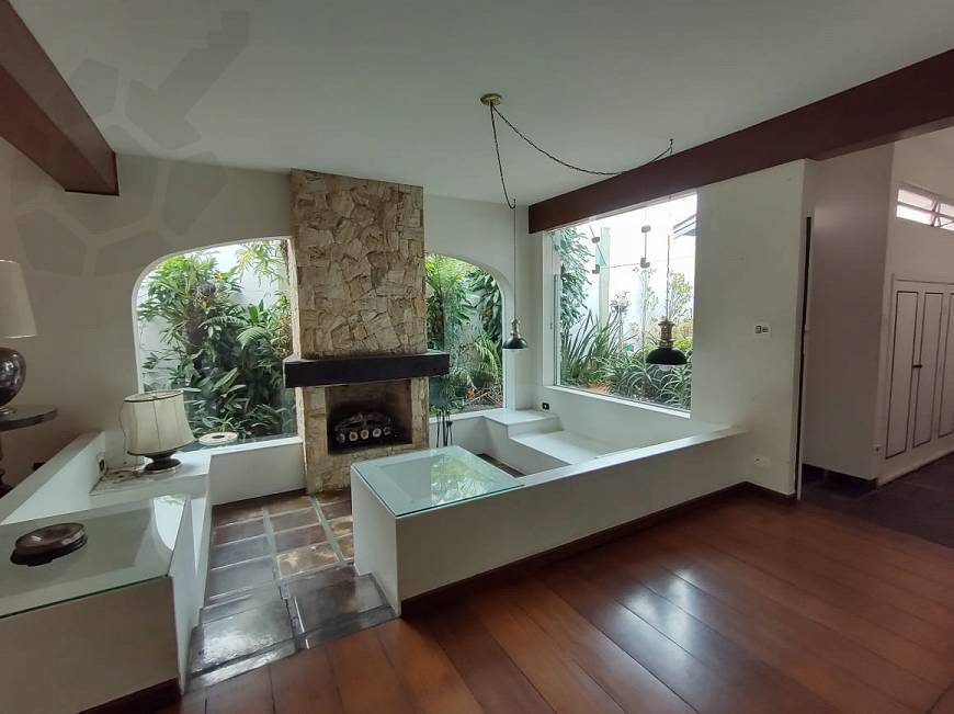 Casa à venda com 4 quartos, 180m² - Foto 4