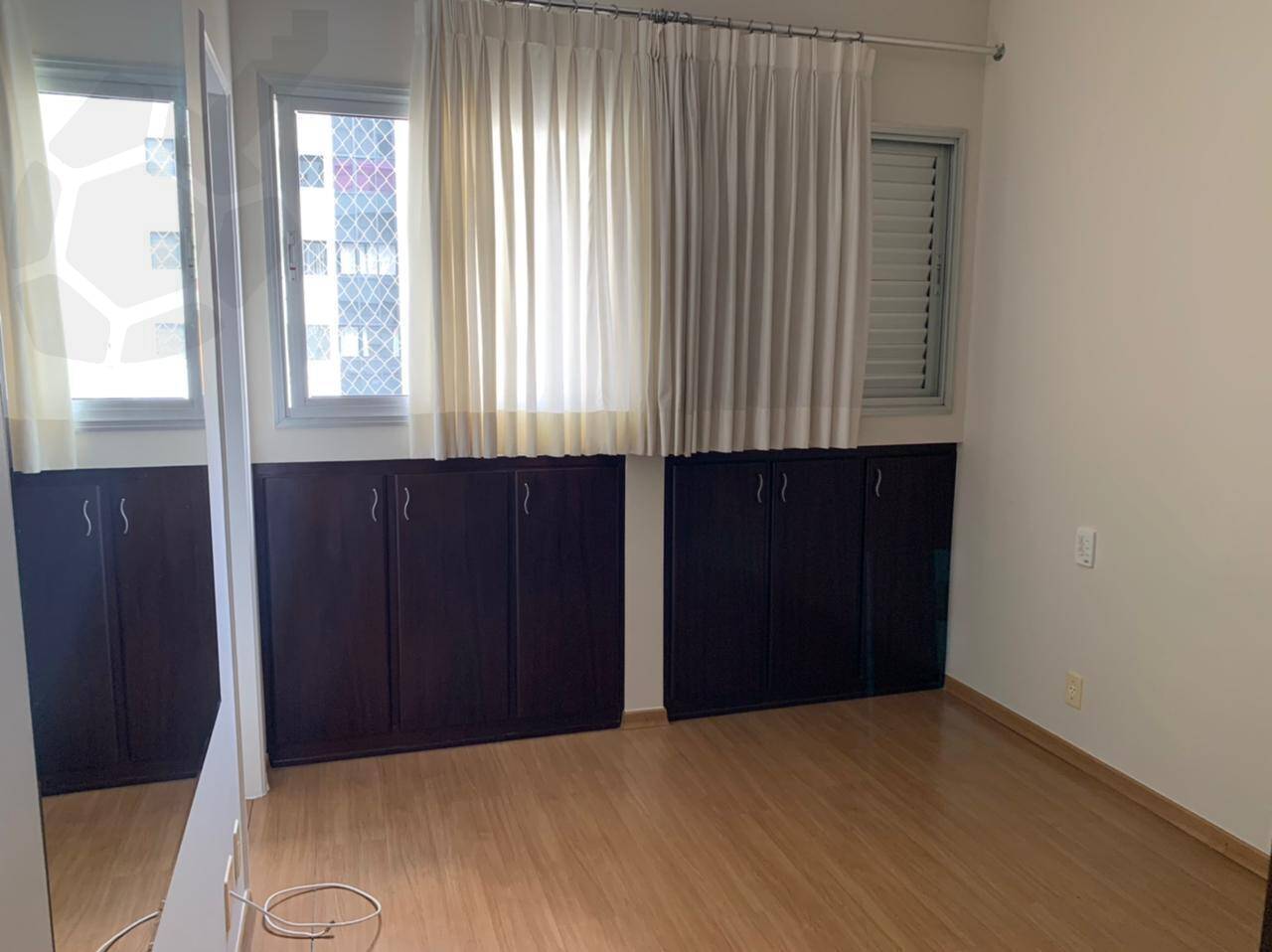 Apartamento para alugar com 2 quartos, 60m² - Foto 12