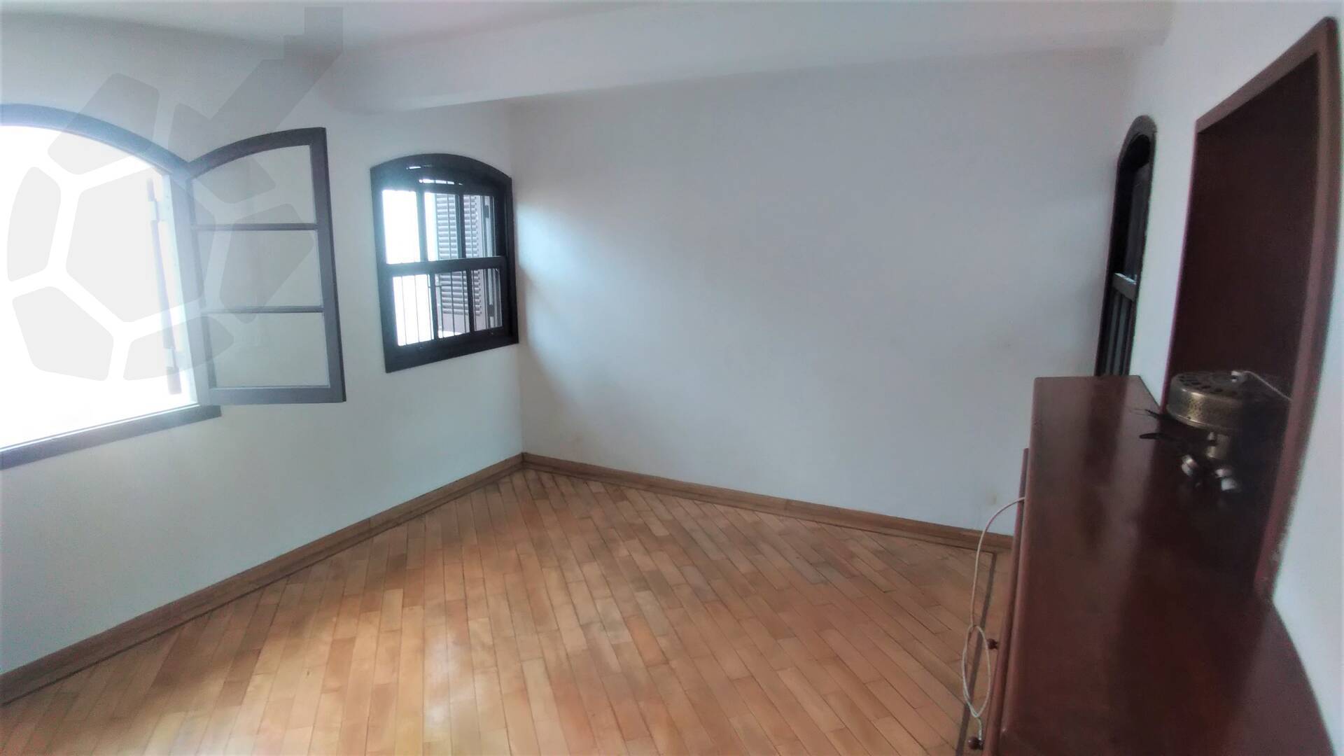 Casa à venda com 4 quartos, 220m² - Foto 6