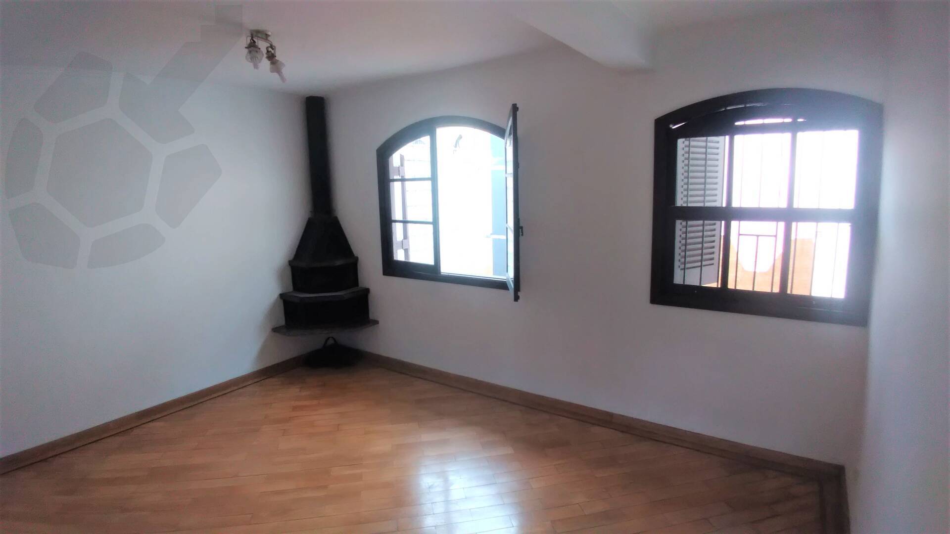 Casa à venda com 4 quartos, 220m² - Foto 5