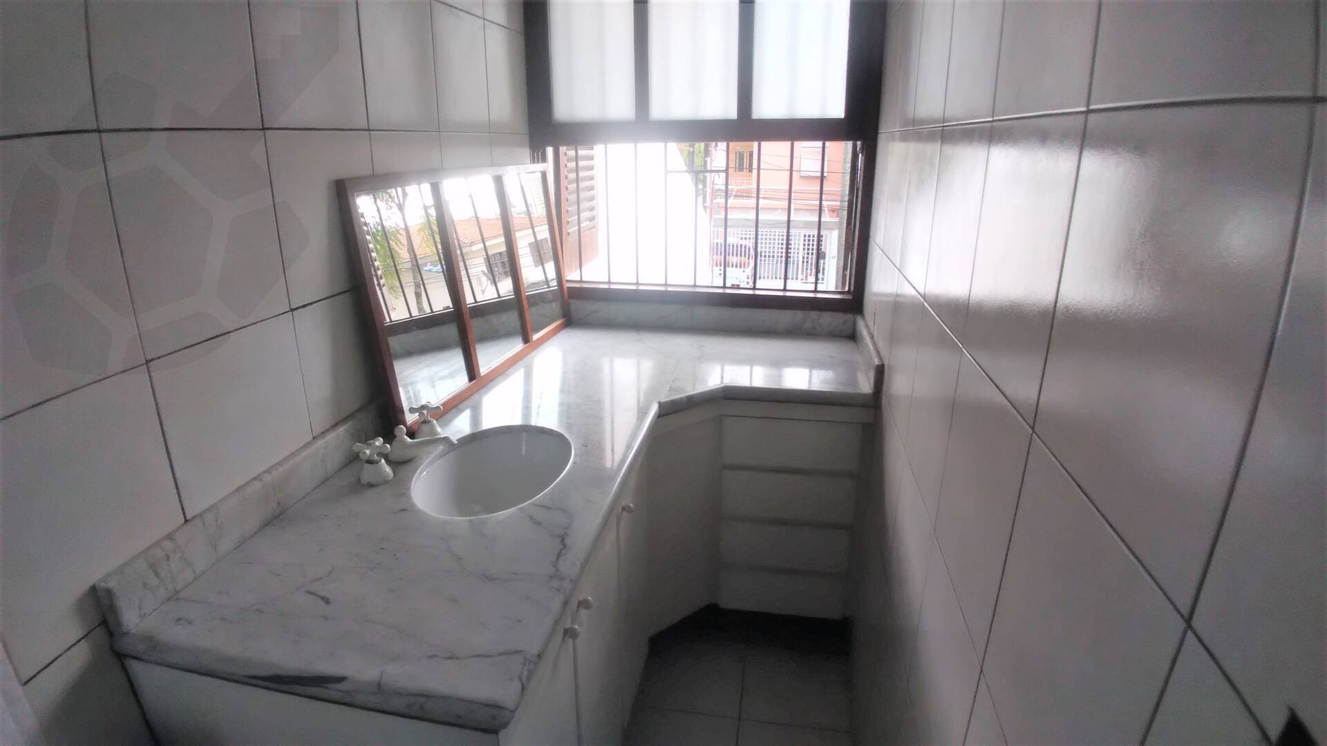 Casa à venda com 4 quartos, 220m² - Foto 16