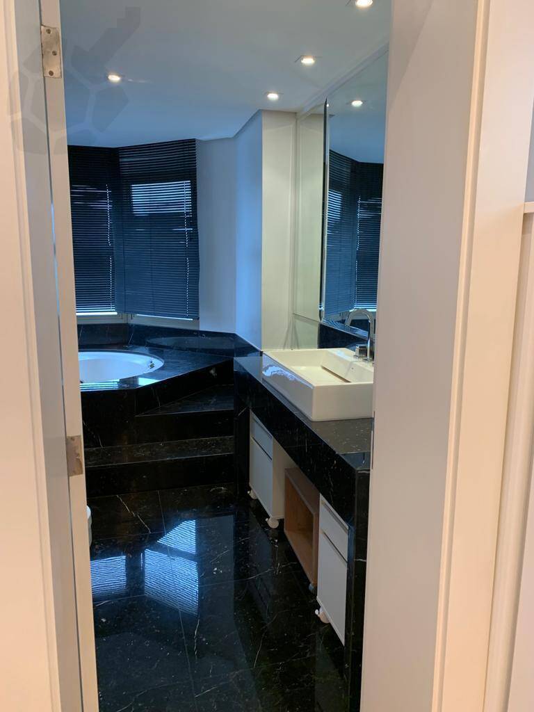 Apartamento para alugar com 4 quartos, 412m² - Foto 13