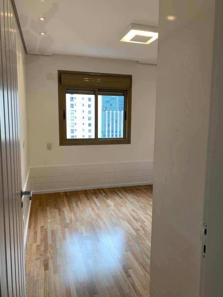 Apartamento para alugar com 4 quartos, 412m² - Foto 21