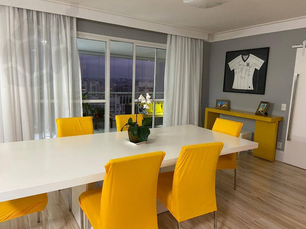 Apartamento à venda com 3 quartos, 260m² - Foto 3