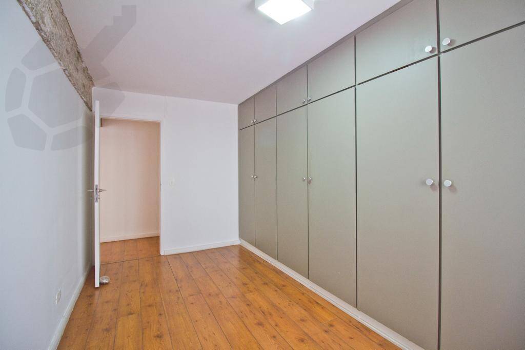 Apartamento à venda com 2 quartos, 80m² - Foto 7