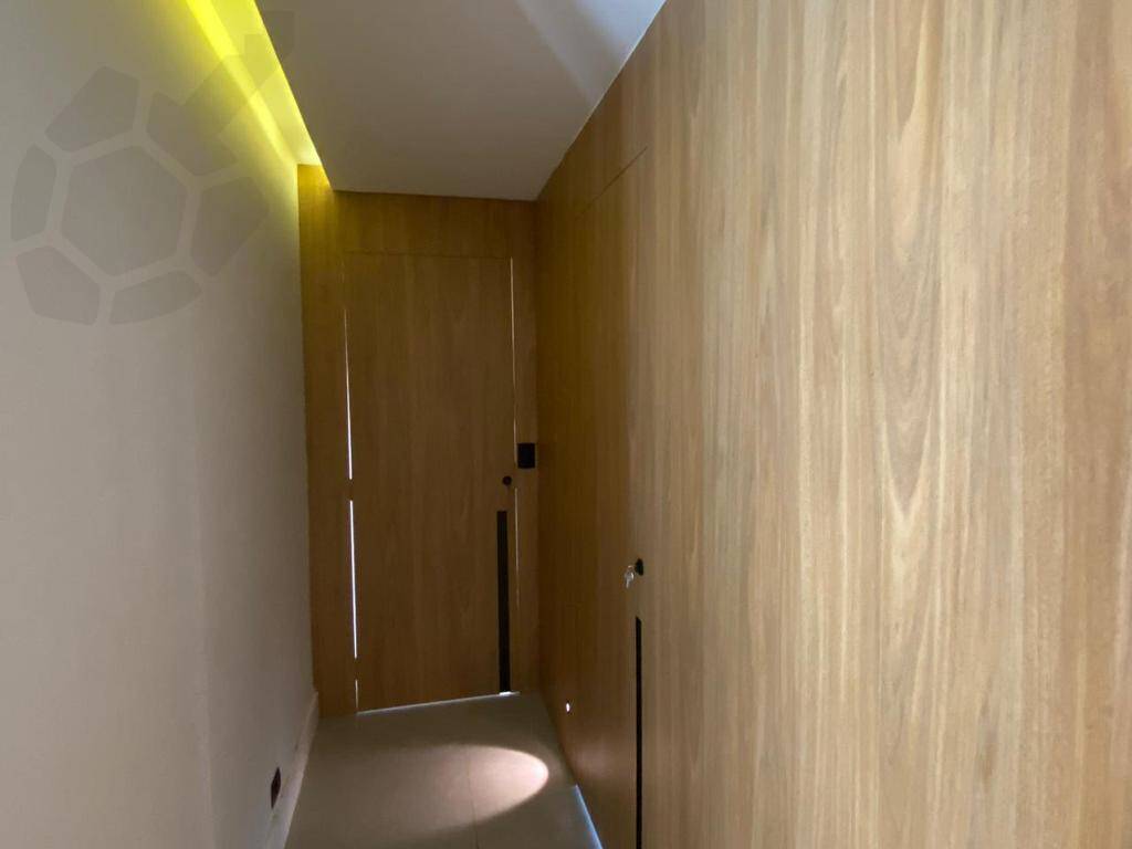 Apartamento para alugar com 3 quartos, 215m² - Foto 13