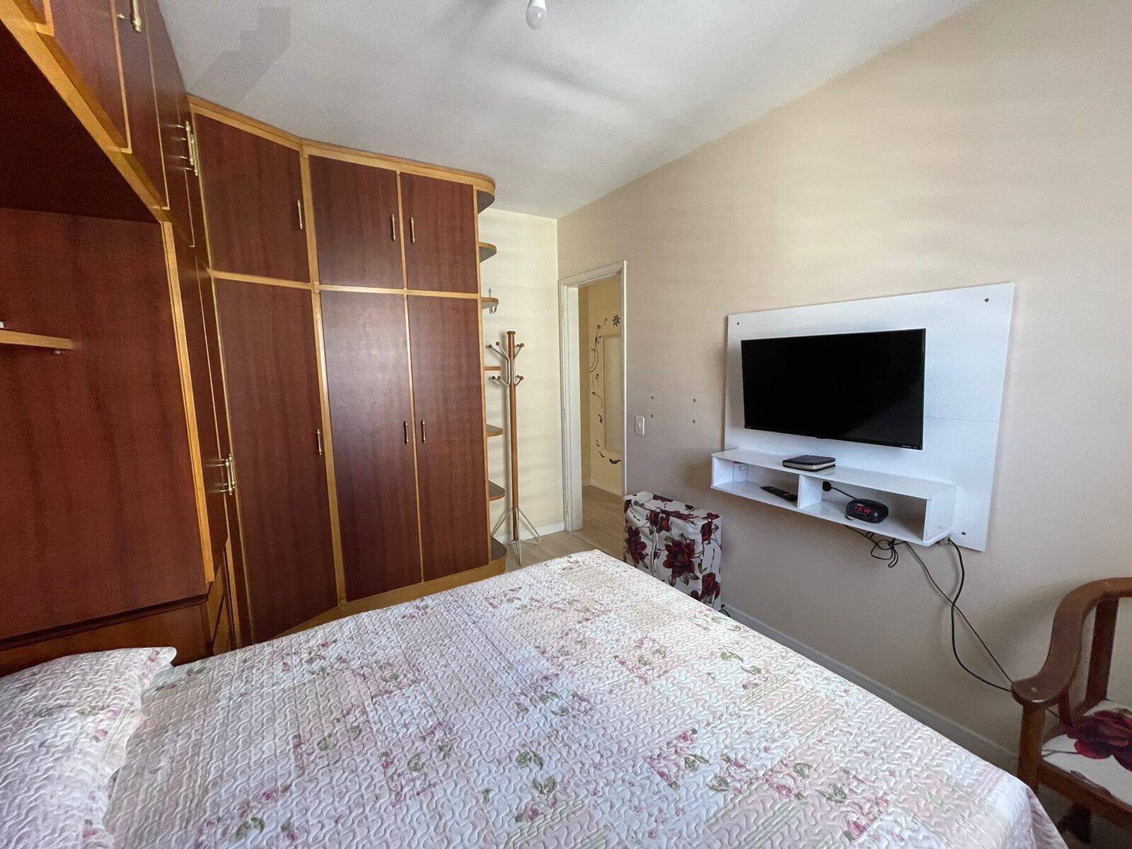 Apartamento à venda com 2 quartos, 65m² - Foto 11