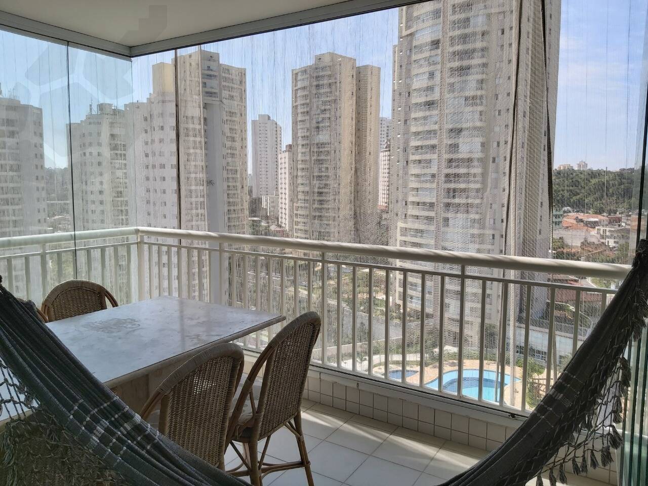 Apartamento à venda com 2 quartos, 98m² - Foto 2