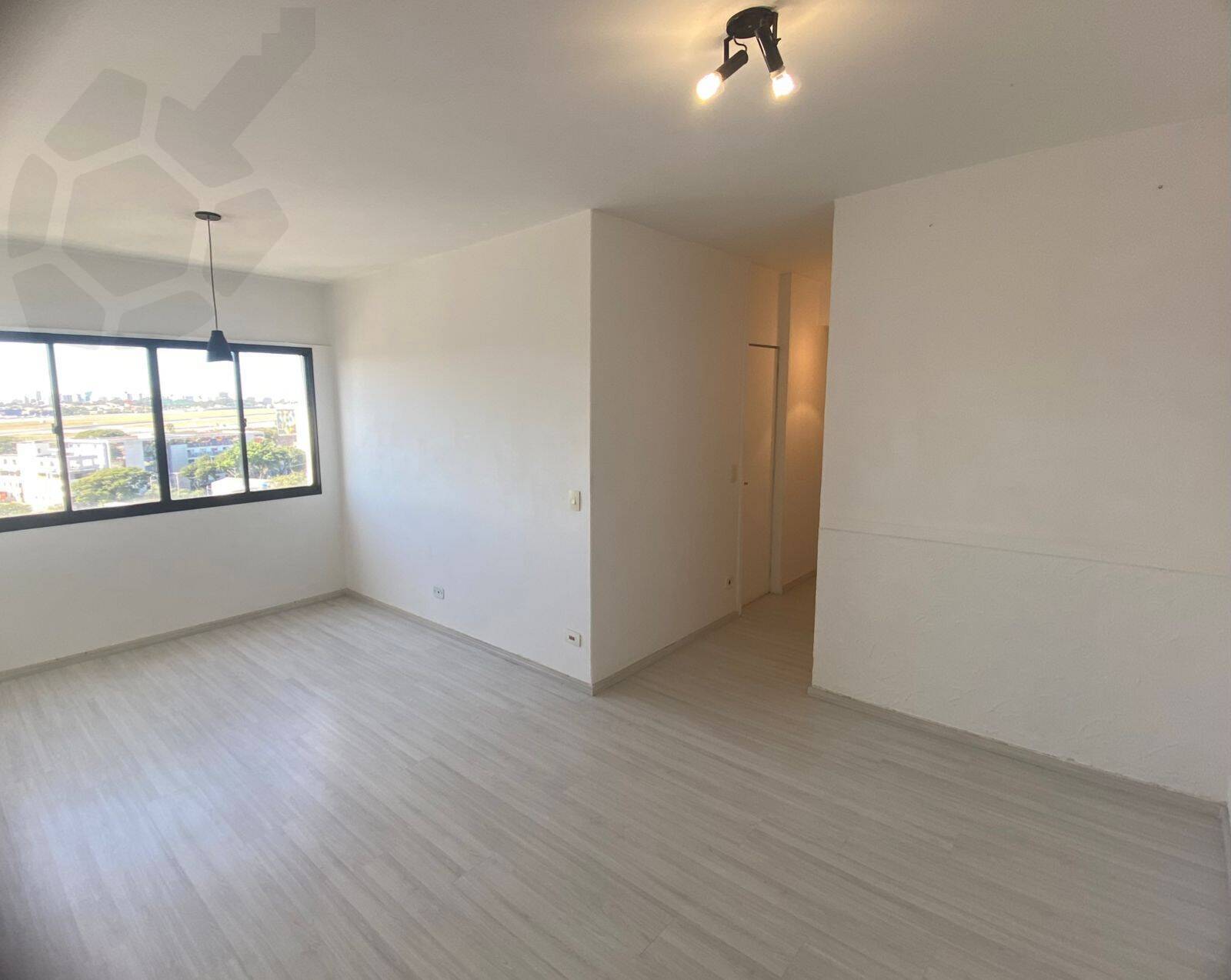 Apartamento à venda com 2 quartos, 75m² - Foto 3