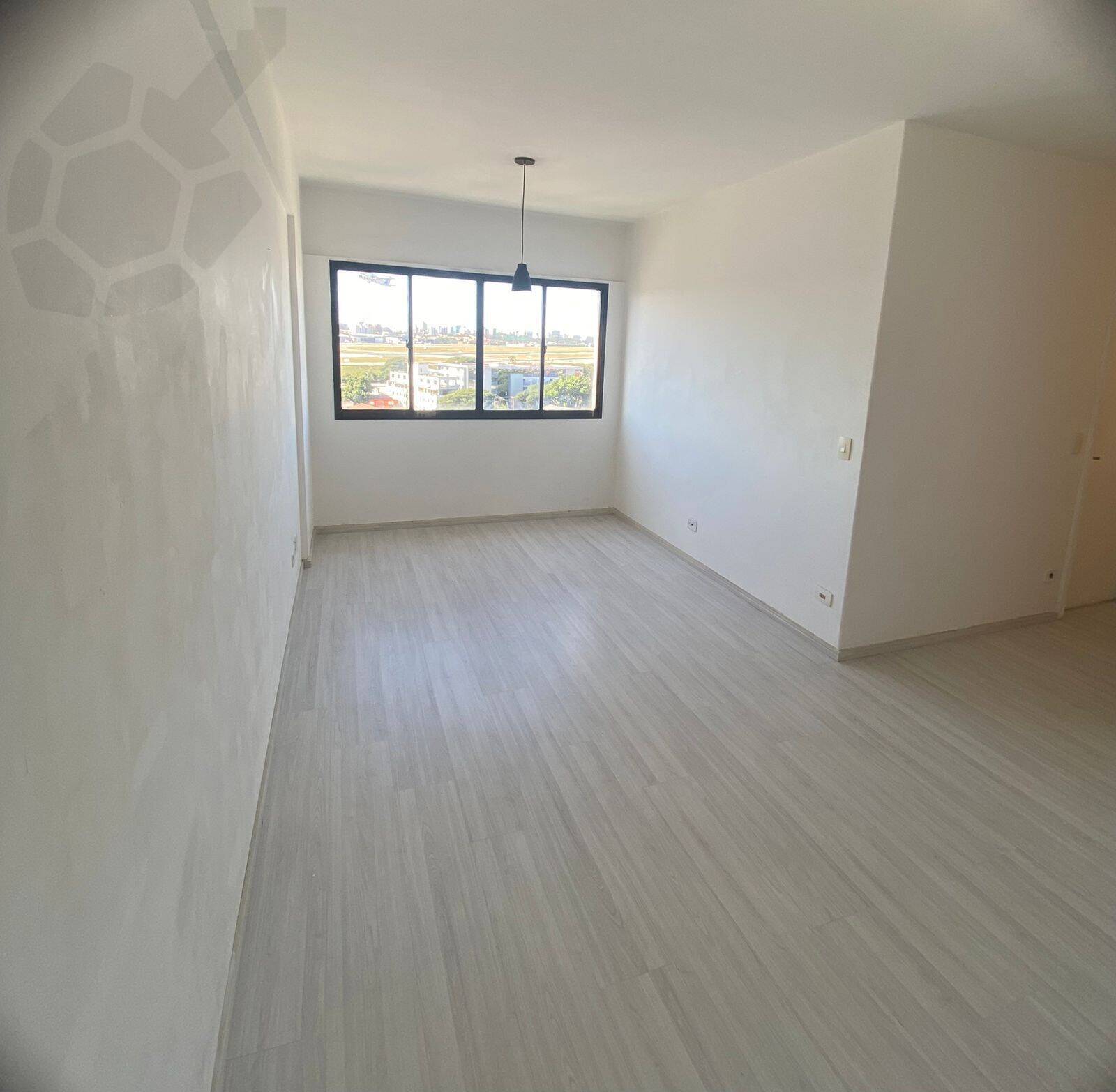 Apartamento à venda com 2 quartos, 75m² - Foto 1