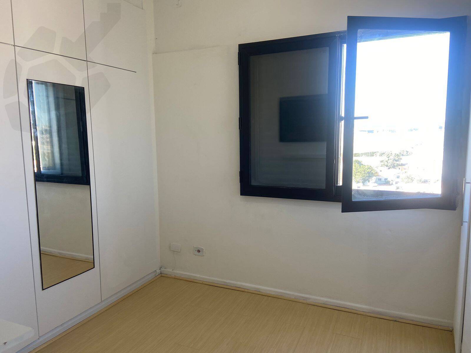 Apartamento à venda com 2 quartos, 75m² - Foto 11