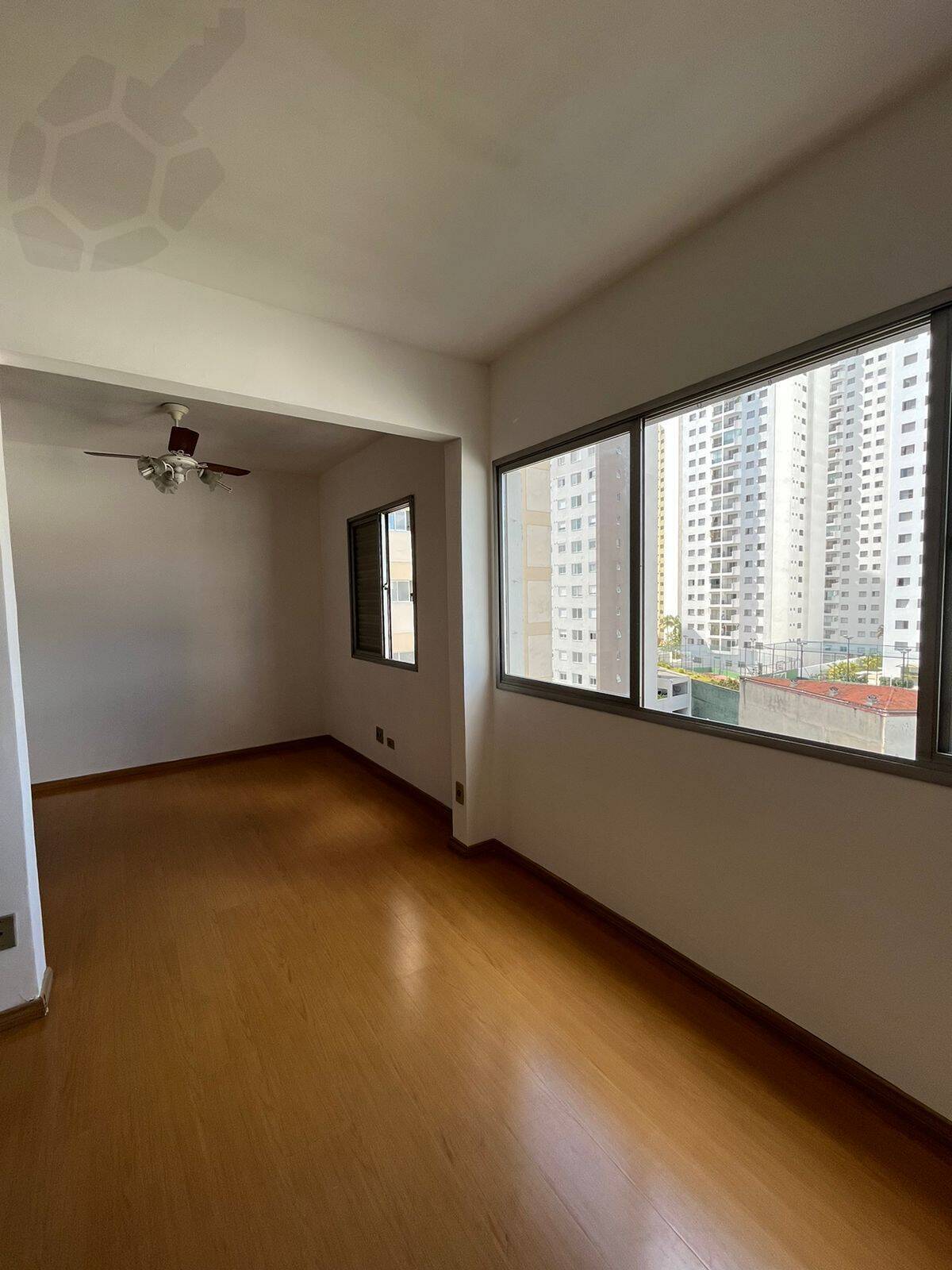 Apartamento à venda com 3 quartos, 86m² - Foto 1