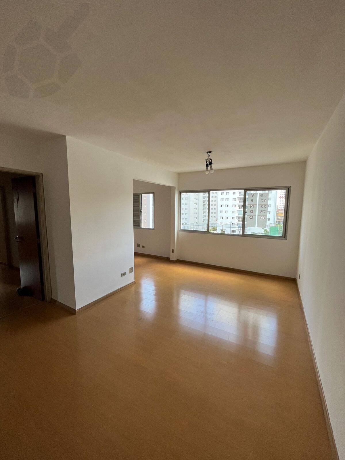 Apartamento à venda com 3 quartos, 86m² - Foto 2