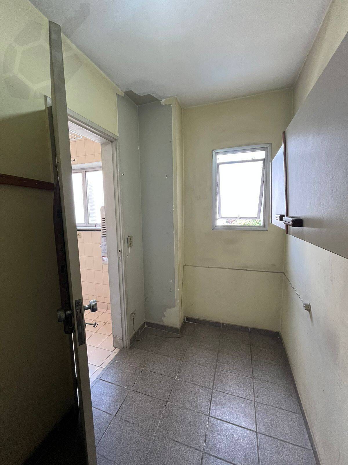 Apartamento à venda com 3 quartos, 86m² - Foto 11