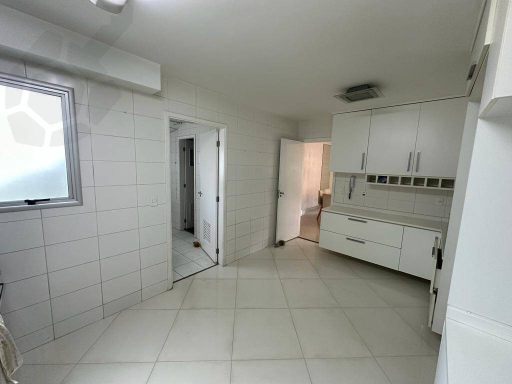 Apartamento à venda com 4 quartos, 172m² - Foto 7