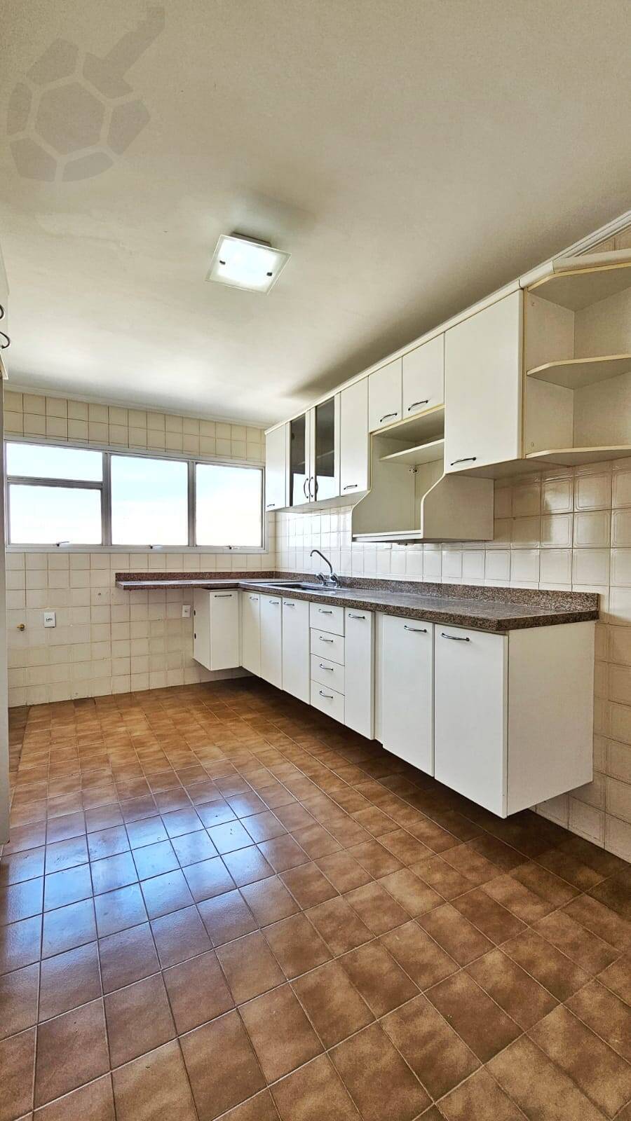 Apartamento à venda com 3 quartos, 122m² - Foto 4