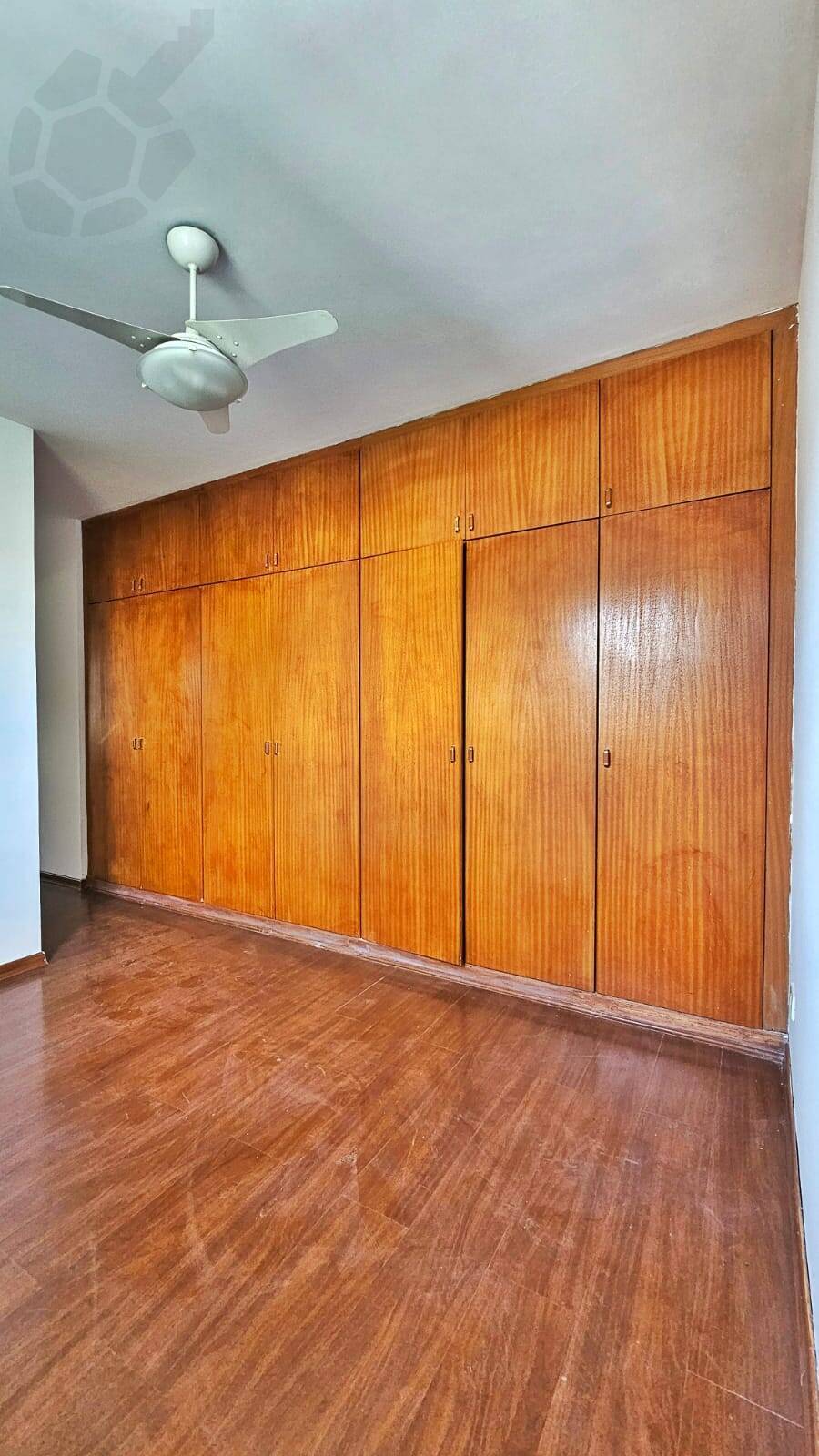 Apartamento à venda com 3 quartos, 122m² - Foto 9