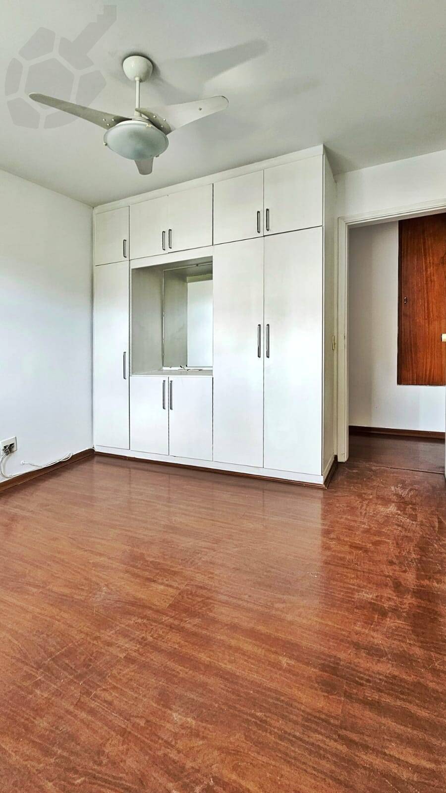 Apartamento à venda com 3 quartos, 122m² - Foto 11