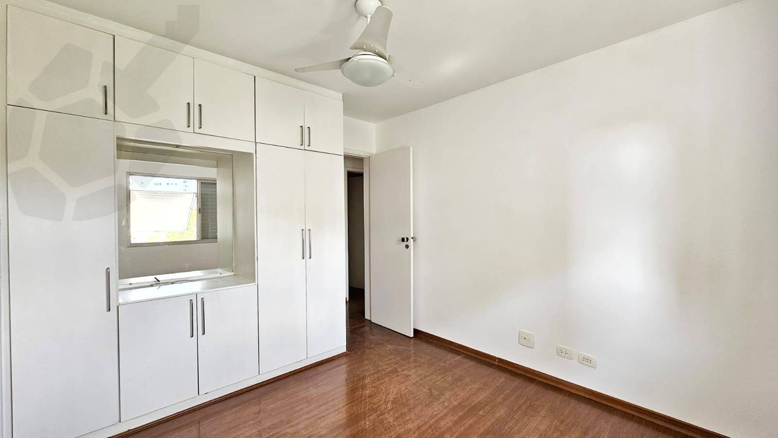 Apartamento à venda com 3 quartos, 122m² - Foto 15