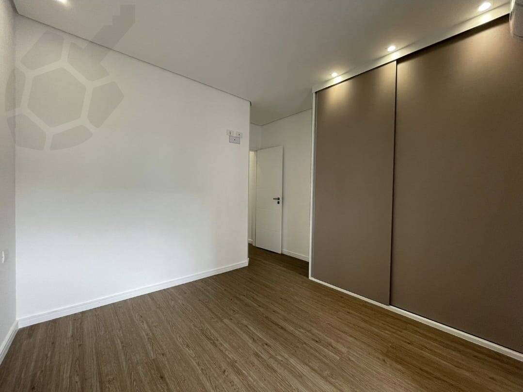 Casa à venda com 4 quartos, 160m² - Foto 9