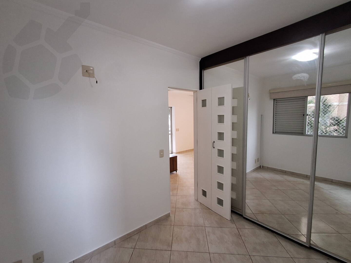 Apartamento à venda com 2 quartos, 64m² - Foto 7