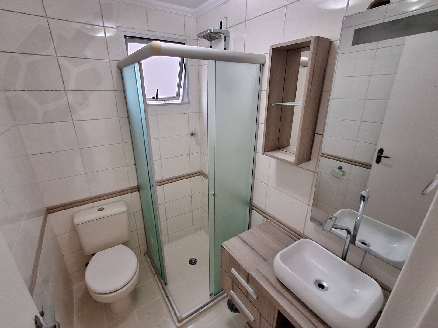 Apartamento à venda com 2 quartos, 64m² - Foto 12