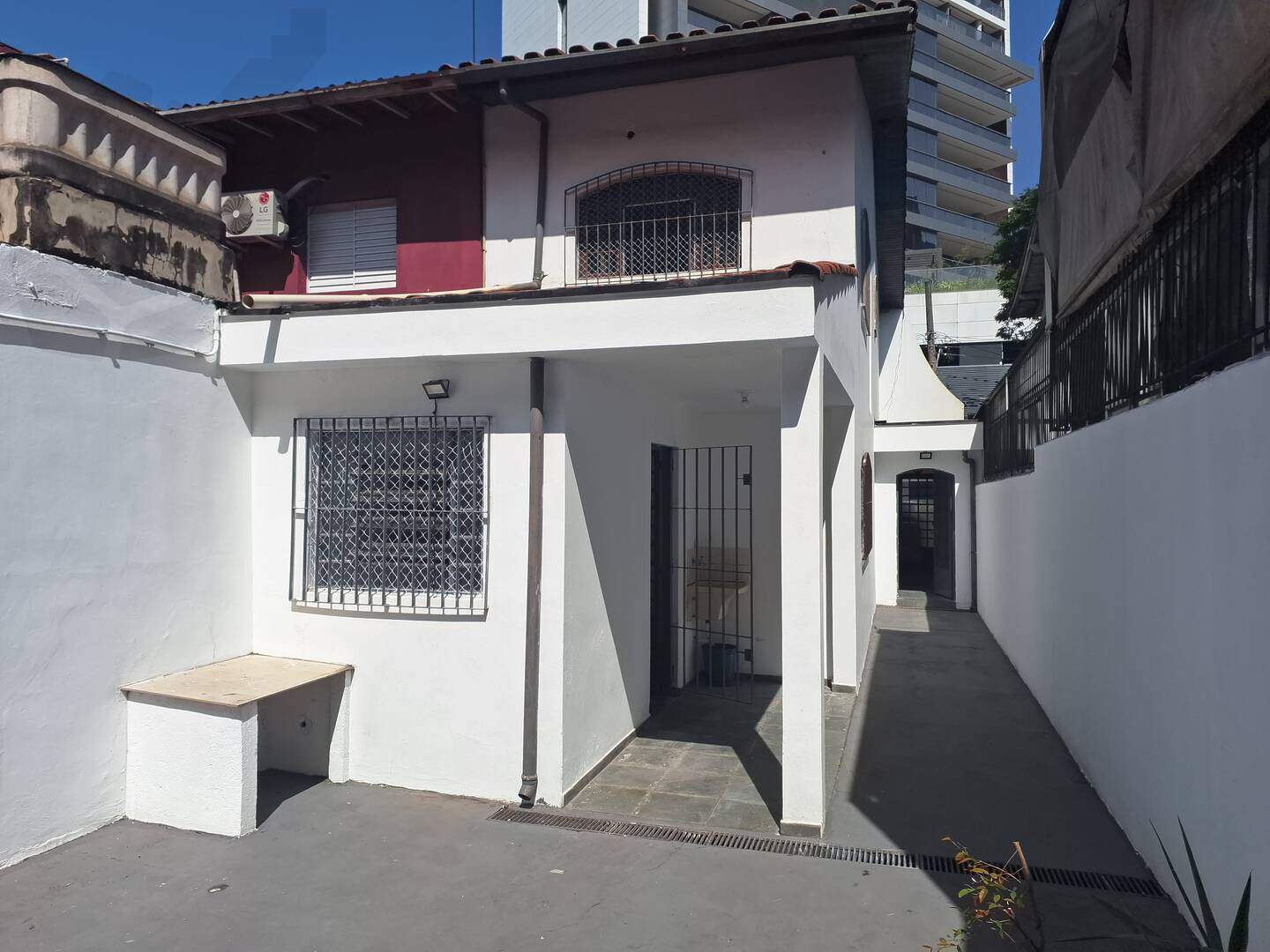 Casa para alugar com 3 quartos, 90m² - Foto 11