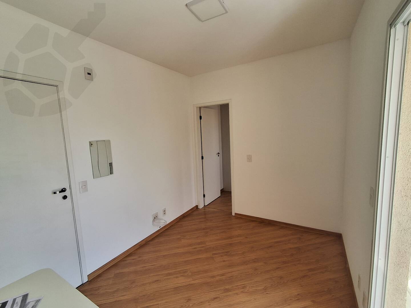 Apartamento à venda com 1 quarto, 33m² - Foto 2