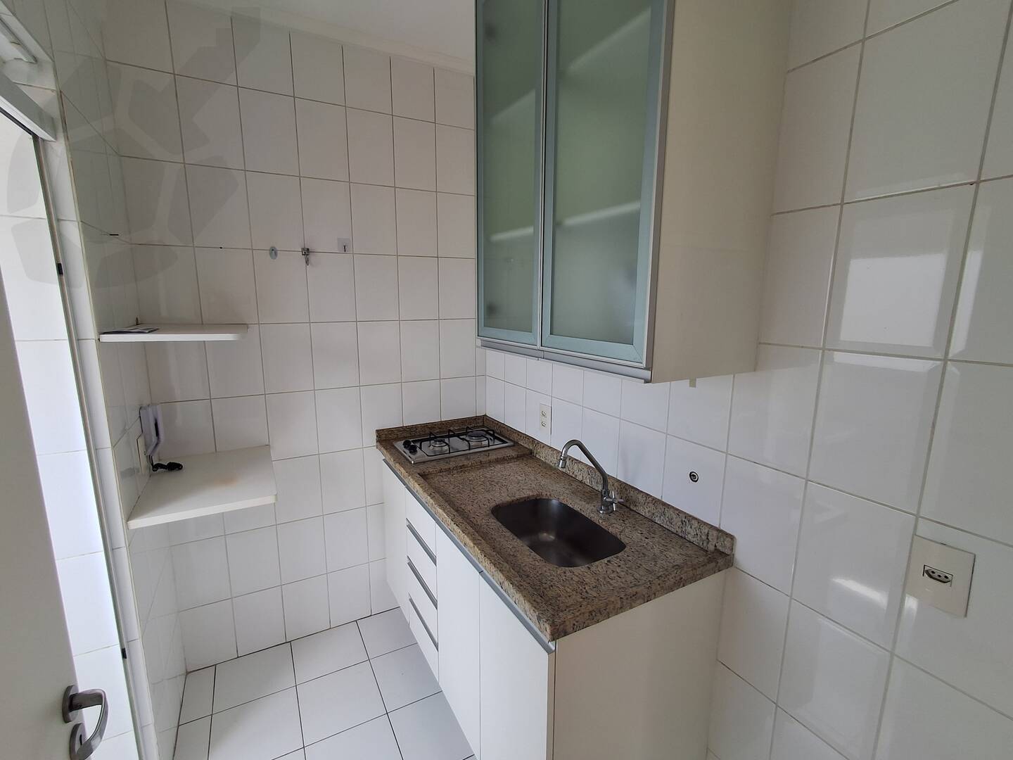 Apartamento à venda com 1 quarto, 33m² - Foto 4