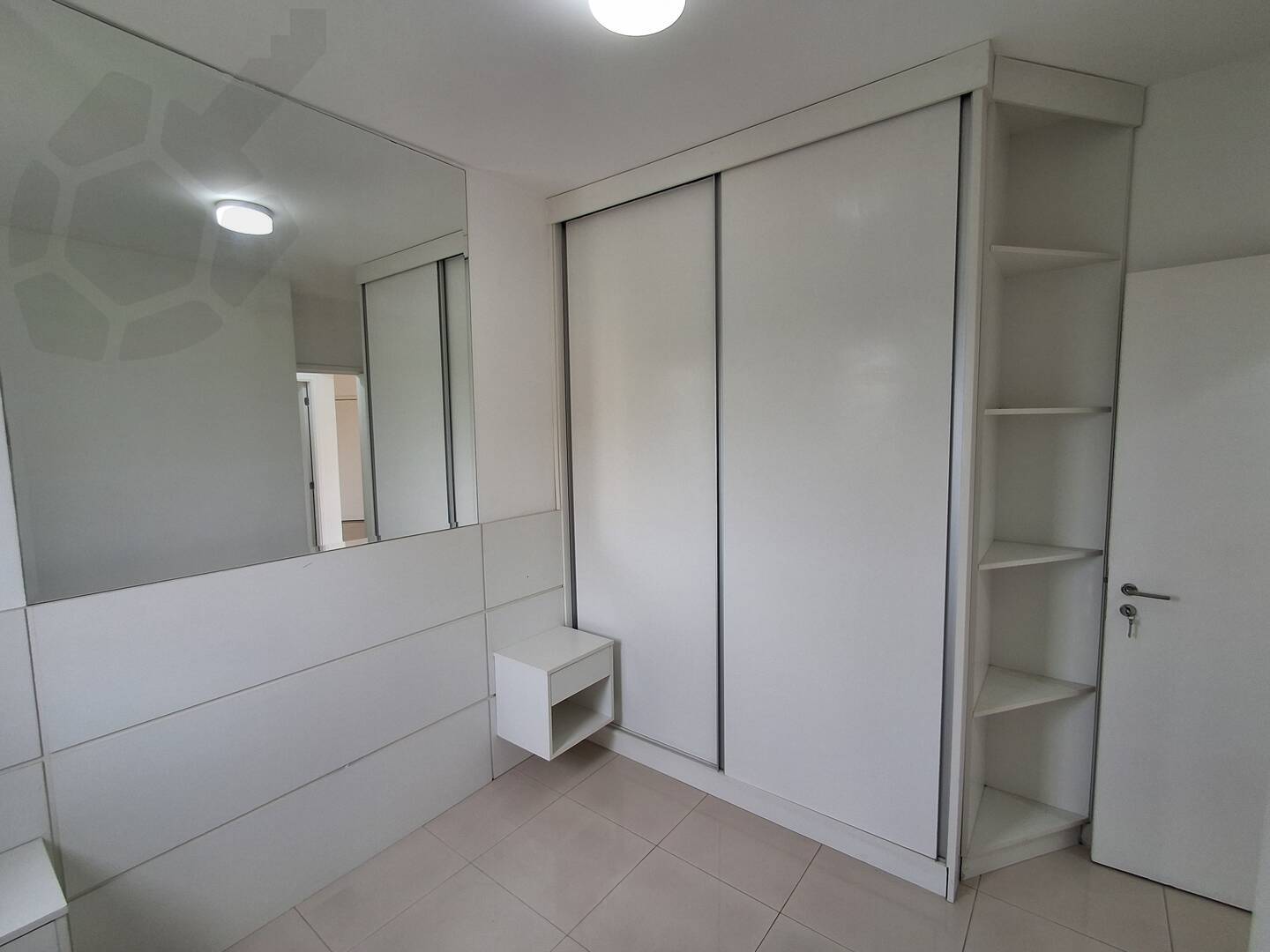 Apartamento à venda com 2 quartos, 55m² - Foto 11