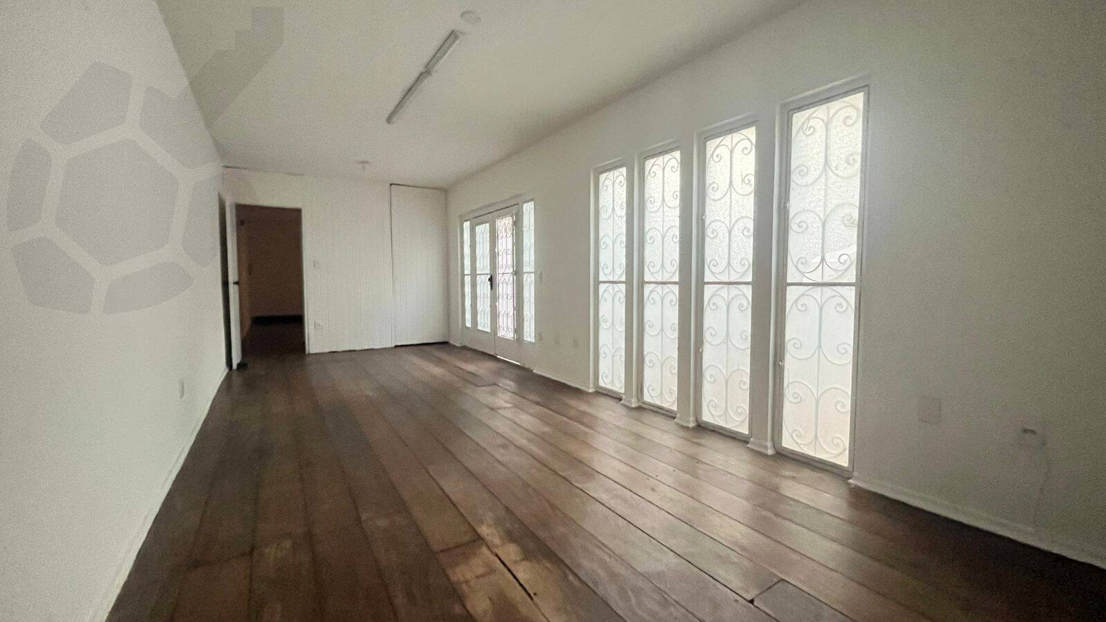 Casa para alugar com 3 quartos, 130m² - Foto 2