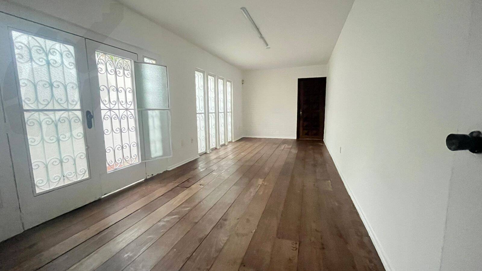 Casa para alugar com 3 quartos, 130m² - Foto 4