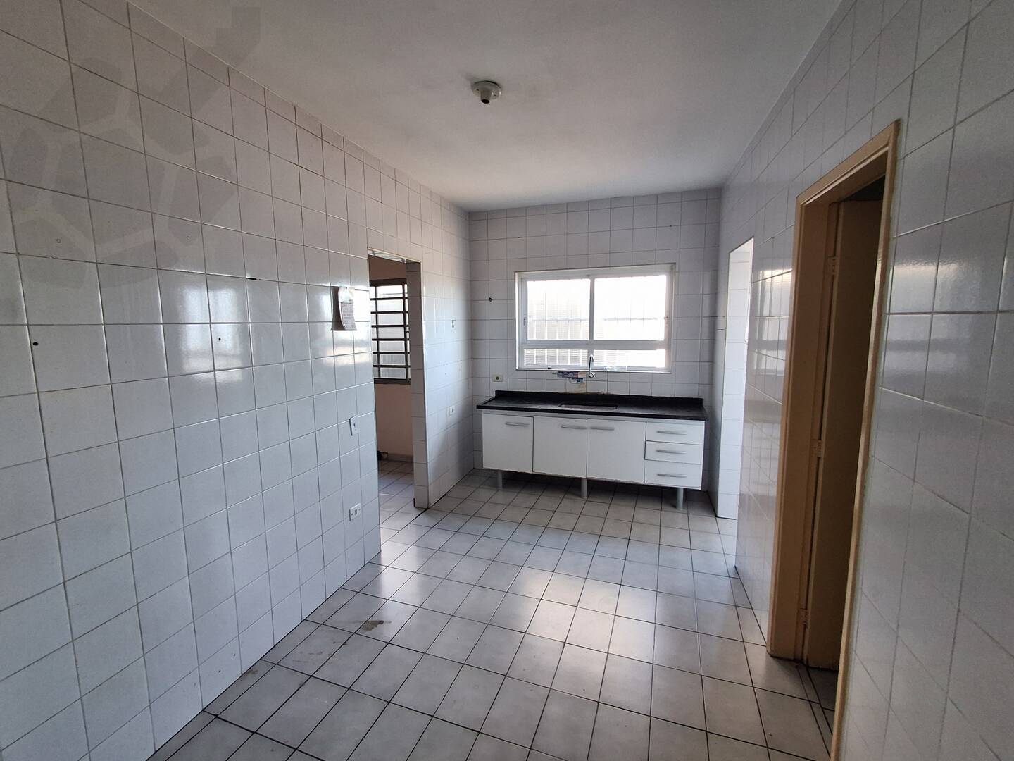 Casa para alugar com 3 quartos, 120m² - Foto 2