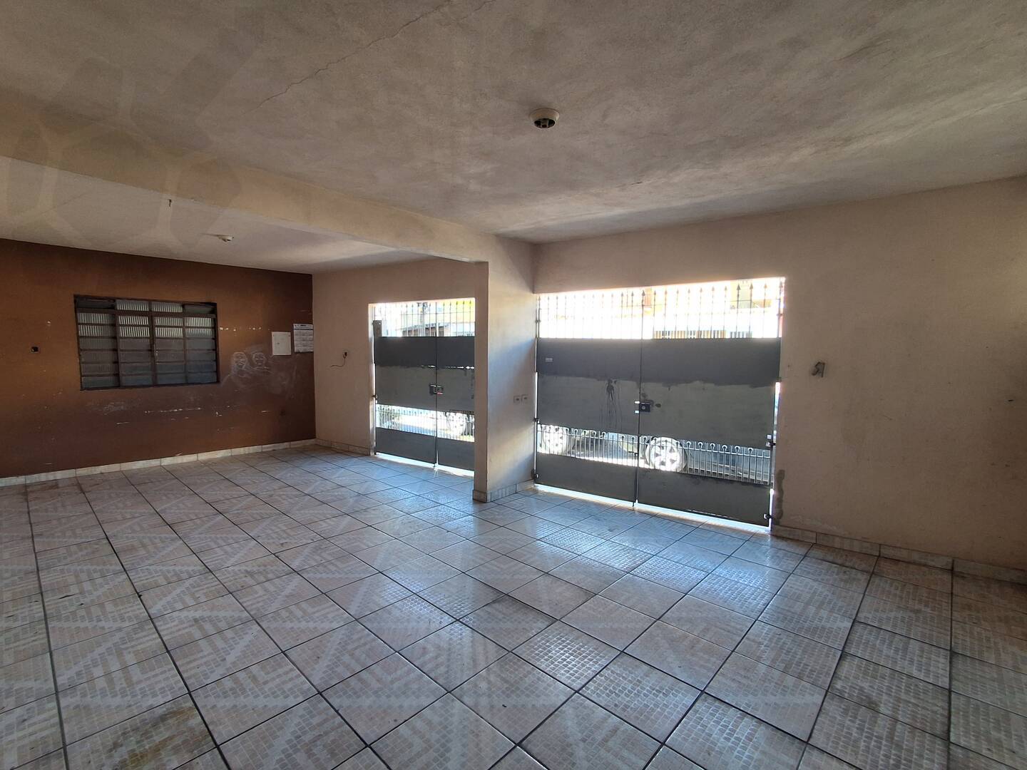 Casa para alugar com 3 quartos, 120m² - Foto 1