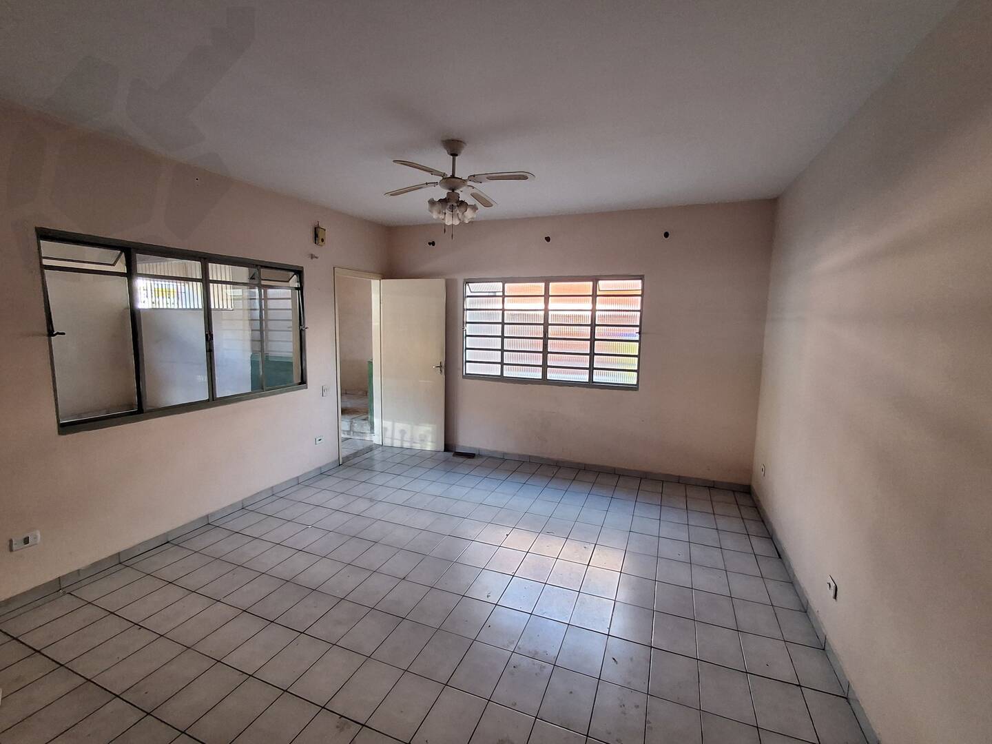 Casa para alugar com 3 quartos, 120m² - Foto 3