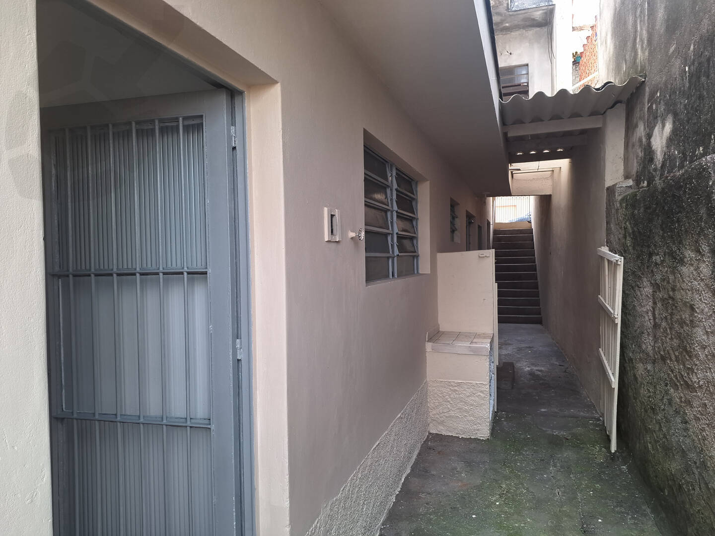 Casa para alugar com 2 quartos, 70m² - Foto 1